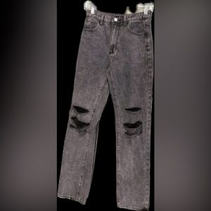 Black ripped women’s jeans